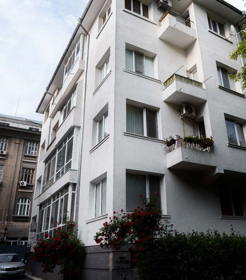 the  villa overlooks dramatic mountainous scenery